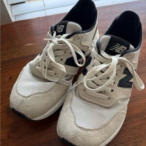 New Balance 996 Sneakers Tan Black Suede Size 8.5 Lifestyle Shoe
